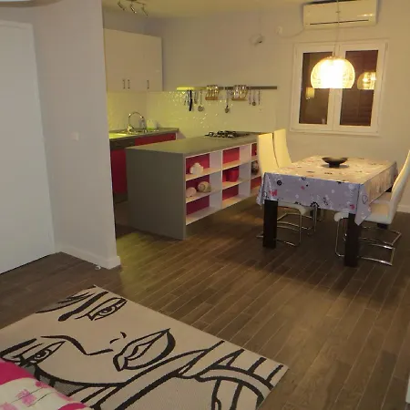 Libora Apartment *