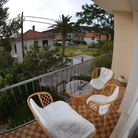 Apartment Libora Jelsa (Hvar)